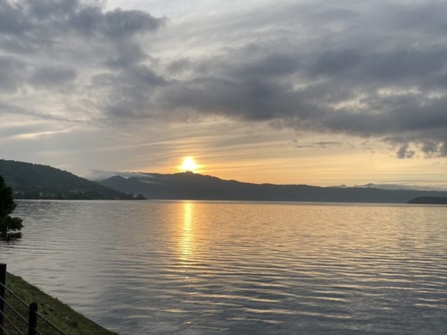 洞爺湖の夕陽